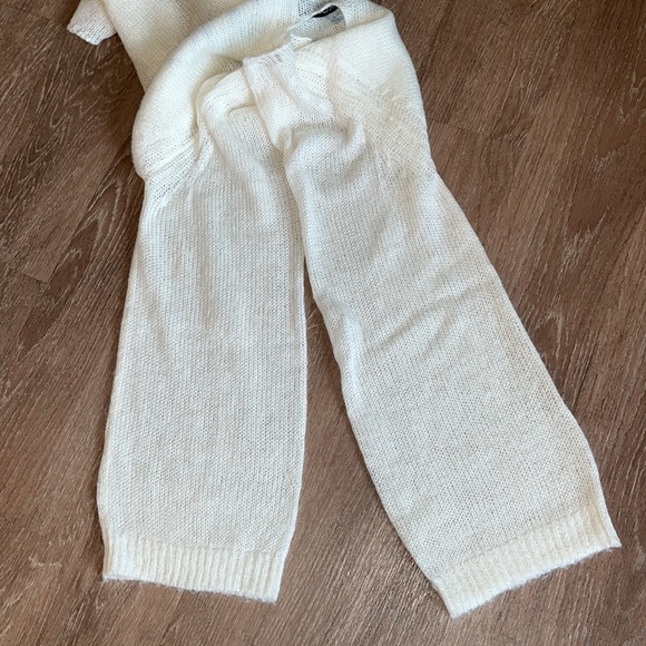 Wildfox “Moon Child” Knit Reine Sweater - Picture 9 of 13